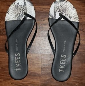 Tkees flip flops French tips